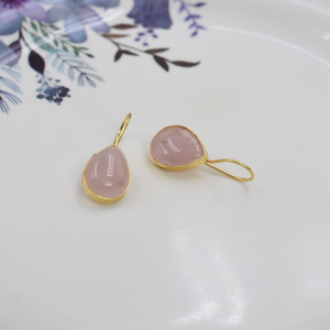 ต่างหูห้อยทำด้วยมือวัสดุทองเหลืองชุบทองต่างหูหินรูปลูกแพร์ต่างหูเครื่องประดับอินเดียสำหรับผู้หญิงขายส่ง - Product Image 2