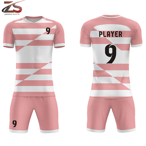 Nouveau style Vêtements de sport de qualité supérieure Meilleur design Meilleur uniforme de football fabriqué au Pakistan - Product Image 4
