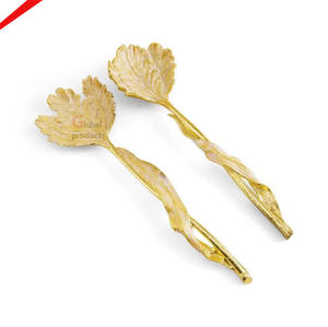 Cucharas de diseño de hoja hermosa chapadas en oro - Product Image 1