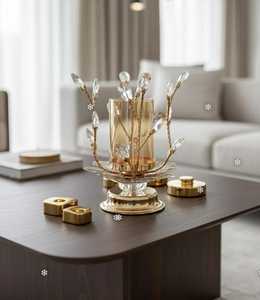 Porte-bougie élégant pour la décoration de la maison |   Porte-bougie en verre et métal de taille moyenne, pièce maîtresse de taille moyenne - Product Image 2