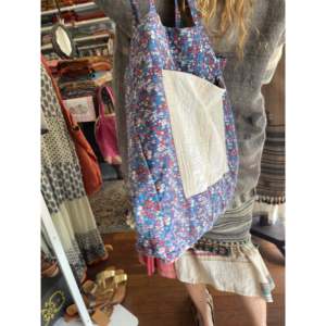 Bolso Tote Kantha Vintage Hecho a Mano, Azul Liberty con Bordado y Cierre de Cremallera, Forro de Algodón para Uso Diario en Verano e Invierno - Product Image 3