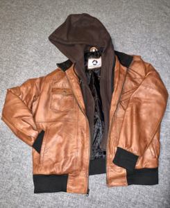 เสื้อแจ็คเก็ตหนังแท้แบบสั่งทำได้ตามขนาด  แบบบอมเบอร์  แบบนักบิน  สำหรับฤดูหนาว  พร้อมโลโก้ด้านหน้า  สำหรับผู้ชาย  กันน้ำ  กันลม  สไตล์วินเทจ - Product Image 6