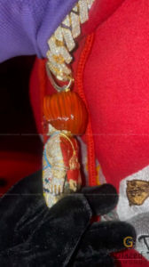 Colgante Hip Hop Moderno y Llamativo, Completamente Engastado con Diamantes de Laboratorio de Corte Brillante Redondo en Plata de Ley 925 - Product Image 4