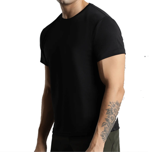 T-shirt de sport décontracté pour homme à manches courtes en polyester de haute qualité, personnalisé avec broderie et motif uni - Product Image 1