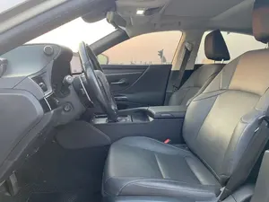 รถเล็กซัส ES 200 ปี 2023 มือสอง พวงมาลัยซ้าย/ขวา - Product Image 2