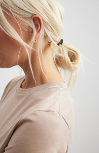 เสื้อยืดผู้หญิงผ้าฝ้ายแท้เรียบง่าย นุ่ม สบาย แขนสั้น คอกลม รับสกรีนโลโก้ เสื้อยืดลำลองแฟชั่น ขายส่ง - Product Image 4