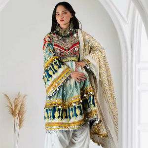 Robe de Mariage Traditionnelle Pashtun, Longue, à Manches Longues, en Tissu Fait Main, Personnalisable, Style Ethnique Culturel Vintage du Pakistan - Product Image 1
