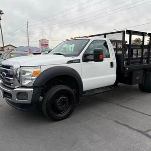 Ford F-550 Super Duty 2024, Diésel, Turbo, Manual, Volante a la Izquierda, Cuero Oscuro, Portaequipajes Metálico R19 en Venta - Product Image 1