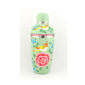 Shaker à cocktail en émail imprimé floral vert pour barman utilisé - Product Image 1