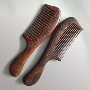 Hermoso último peine de madera hecho a mano personalizado acabado natural especial ecológico para peinar el cabello hecho en La India - Product Image 1
