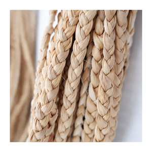 Cuerda de jacinto de agua trenzada tejida a mano vietnamita para uso de decoración interior, artesanal y de muebles respetuosos con el medio ambiente - Product Image 3