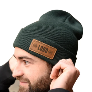 Otoño Invierno Parche de cuero personalizado Algodón Cálido Skullies Gorro de punto Gorro para hombres Mujeres - Product Image 1