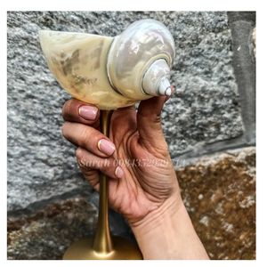 Verre à vin artisanal de luxe en coquillage |   Cadeaux personnalisés pour la fête nuptiale et les demoiselles d'honneur |   Gobelet à cocktail inspiré de l'océan - Product Image 5