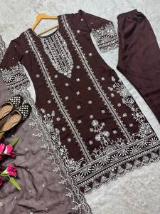 Conjunto de Kurti Salwar de Novia para Mujer, Diseño de Última Moda, Organza Pesada, Bordado con Lentejuelas y Piel Sintética, por FabZone - Product Image 5