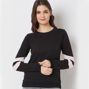 เสื้อสเวตเตอร์ผู้หญิงผ้าฟลีซมาใหม่พร้อมแขนเสื้อแผงติดโลโก้ด้านหน้าสำหรับฤดูหนาว - Product Image 1