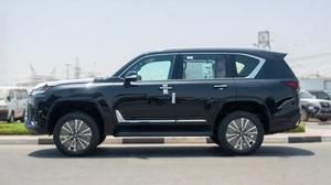 VENTE FLASH SUR NOTRE LUXUEUX LEXUS LX 700 NEUF AVEC MOTEUR BITURBO, 457 CHEVAUX ET 583 POUCES-CUIVRES DE TORQUE - Product Image 4