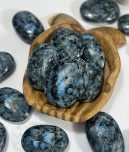 PIERRES DE PALMIER LARVIKITE ÉTONNANTES PIERRE DE CRISTAL FLASHY PALMES/POCHE GUÉRISON PIERRE DE PALMIER LARVIKITE MÉTAPHYSIQUE GRANDE PIERRE GEMME - Product Image 5