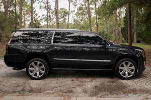 Escalade ESV Premium Luxury Turbo Leather SUV 4WD V8 Engine Panoramic Sunroof Light Manhattan Noir Metallic 2019 - Product Image 3