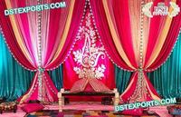 Magnifiques toiles de fond et draperies décoratives pour Mehndi et Maiya, décor de scène Sangeet avec draperies Zari, superbes décors de mariage pour scène.