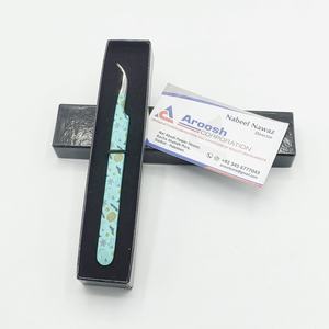 Pince à épiler en papier de type courbe en J vente en gros pince à épiler d'extension de cils en acier inoxydable de haute qualité Logos personnalisés durables - Product Image 1