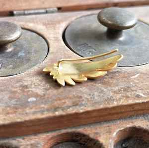 Pendientes de ala de oro amarillo de 18K inspirados en la joyería de oro amarillo griego antiguo para joyería de moda para mujer - Product Image 2