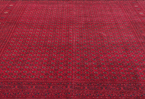 Tapis d'intérieur en soie nouée à la main afghane Mawri Gul de couleur marron foncé 298 cm x 383 cm pour la décoration de maison de luxe - Product Image 2