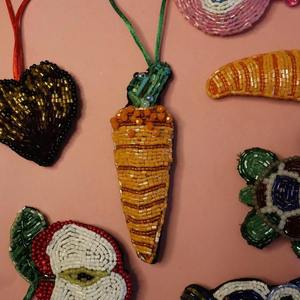 Charmes en perles d'opale rose plaqués or, 3 pendentifs en grappe de perles pour la fabrication de bijoux, charmes de pierres de naissance faits à la main - Product Image 3