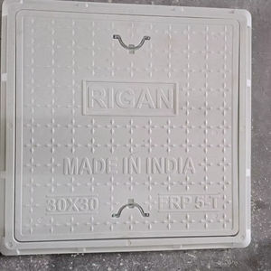 Couverture de regard carrée noire 24x24 en fibre de verre SMC BMC, armée de treillis en acier, protection UV, écologique, imperméable - Product Image 1