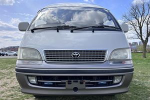 Voiture d'occasion fiable Toyota HiAce Super Custom Royal SL Camper 4x4 de 1998 - Product Image 3