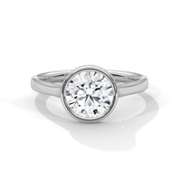 Bague solitaire Pacho 2.0ct en moissanite ronde brillante sertie clos avec halo caché en argent sterling 925