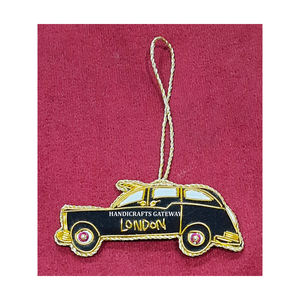 Adorno Navideño Colgante para Árbol, Diseño Simple y Lujoso, Bordado Zari, Color Negro, Forma de Auto, Hecho a Mano - Product Image 1