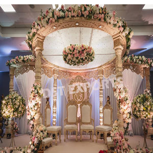 Elegante Decoración de Flores Blancas, Estructura Metálica para Mandap, Decoración Clásica de Flores Blancas para Boda, Mandap Moderno con Marco Floral Blanco, LONDRES - Product Image 2