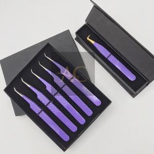 Pinzas de extensión de pestañas de acero inoxidable sostenible de alta calidad, Punta plateada de 45 grados, fibra de agarre de diamante púrpura dorado puntiagudo - Product Image 2