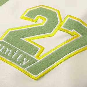 แจ็คเก็ตวาร์ซิตี้แบบมีฮู้ดกันลมระบายอากาศได้ดี ดีไซน์วินเทจสั่งทำขายส่ง OEM สำหรับผู้ชาย ผ้าฝ้ายทอเคลือบผิว คอตั้ง สำหรับฤดูใบไม้ร่วง - Product Image 3