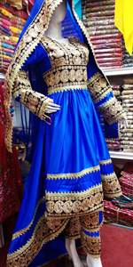 Dernières robes en soie afghanes Kuchi colorées pour femmes Vêtements Pashtune pour occasions spéciales Style indien et pakistanais - Product Image 4