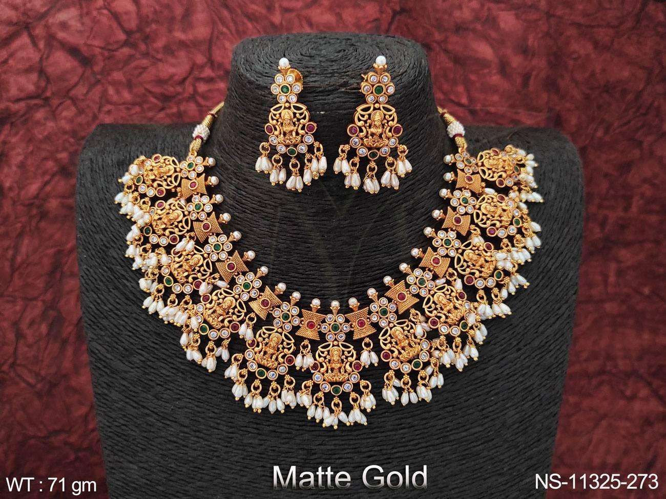 ทับทิมสีเขียวสีขาว