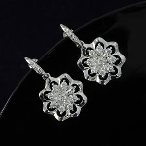 Boucles d'oreilles fleur Moissanite VVS1 en argent sterling 925 Style Hip Hop bijoux à pousser - Product Image 1