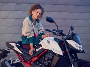 Disponible Ahora: Motocicletas Nuevas CB750 Hornet 2025 en Stock - Product Image 4