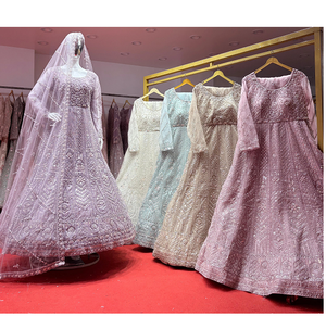 Nuevo Lehenga de Color Claro con Detalles Elegantes, Trabajo Manual Elaborado y Piedras Jarkan para Bodas y Eventos Especiales - Product Image 6