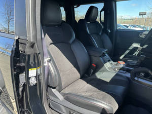 ฟอร์ด บรองโก ปี 2024 สภาพดี ใช้งานน้อย - Product Image 4