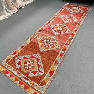 Tapis de 2,7 x 10 pieds, tapis turc vintage, tapis en laine rouge - Product Image 4