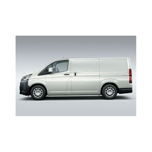 Se venden furgonetas Toyota Hiace con excelente rendimiento y fiabilidad - Product Image 3