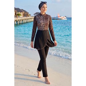 Maillot de bain modeste style burkini à imprimé léopard, demi-zip sur le devant, jupe intégrée, taille haute, avec logo personnalisé disponible, disponible en tailles XXS XS M L XL - Product Image 1