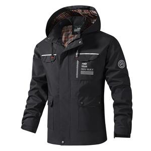 Tendance hommes vestes de pluie en gros coupe-vent hiver Softshell veste Premium hommes à capuche neige vestes fabricant - Product Image 5