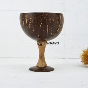 Tasse de noix de coco pour collaborations de marque Verres naturels faits à la main pour ensembles Eco PR par Tradebyd - Product Image 1