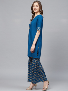 Kurta recto con estampado dorado de rayón con conjunto de Sharara a juego para mujer elegante traje étnico azul para fiesta y ropa festiva - Product Image 3