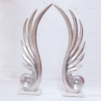 Ensemble de 2 Sculptures verticales modernes en aluminium de forme unique en marbre de couleur dorée Sculpture de maison de luxe faite à la main