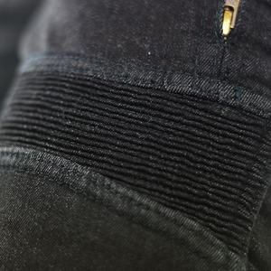 Jeans de moto pour homme, noir, avec inserts extensibles, respirant et à séchage rapide, doublure protectrice pour le confort - Product Image 5