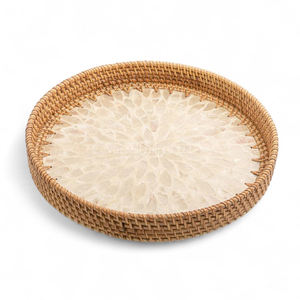 Bandeja Redonda Decorativa de Ratán con Incrustaciones de Nácar, Exportación al por Mayor para Hoteles, Restaurantes y Servicios de Catering - Product Image 1