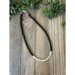 Collar de Perlas de Agua Dulce y Ónix con Cuentas de Plata de Ley, Estilo Clásico con Bolas - Product Image 4